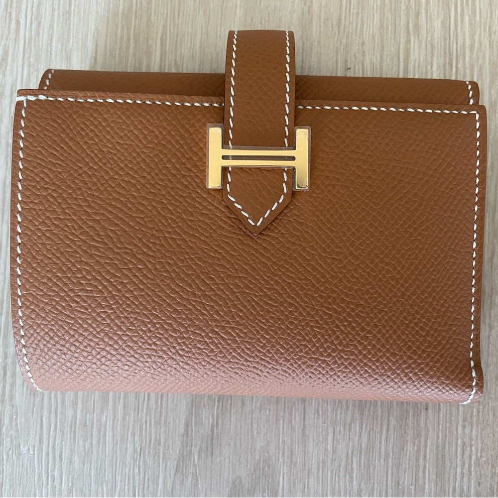 Brand new Bearn Tri-fold wallet in Gold